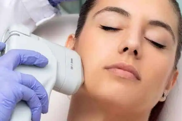 Image of woman having HIFU Wisley treatment